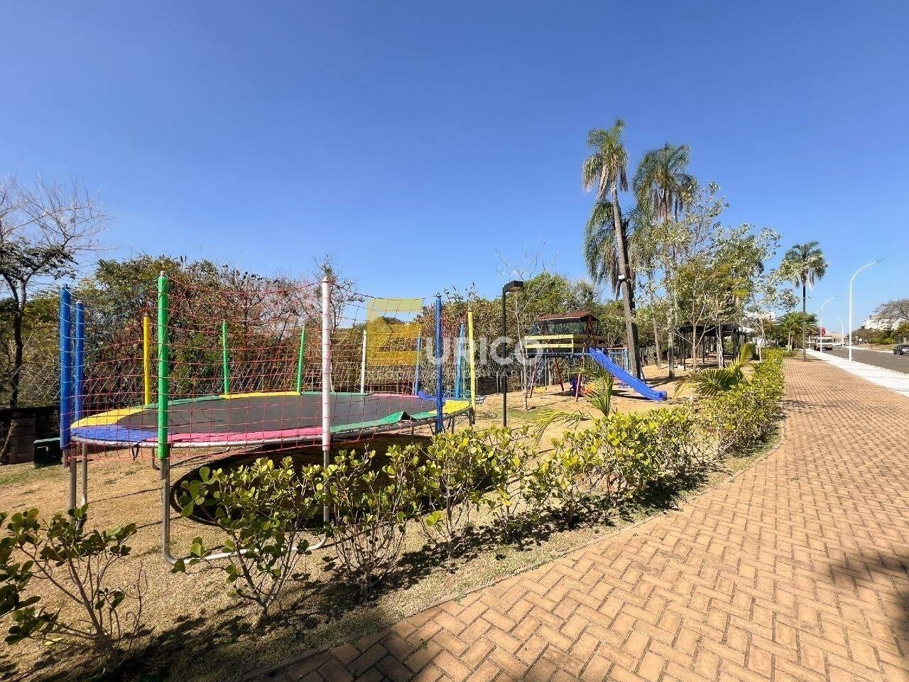 Casa em condomínio à venda no Condomínio Ypê Dourado em Valinhos/SP: