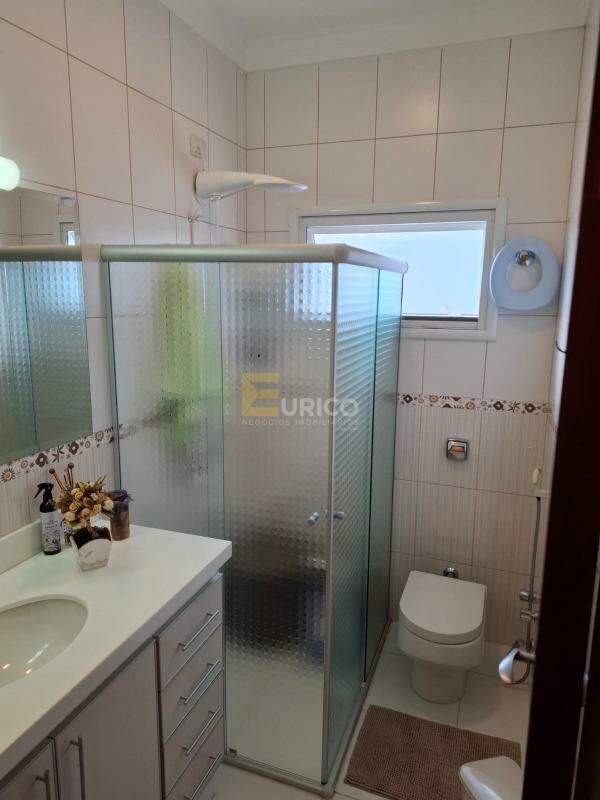 Casa em condomínio à venda no Condomínio Moinho de Vento em Valinhos/SP:
