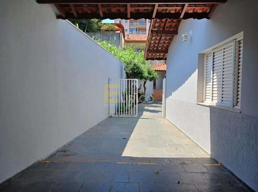 Casa à venda no VILA GENOVEVA em Valinhos/SP: 