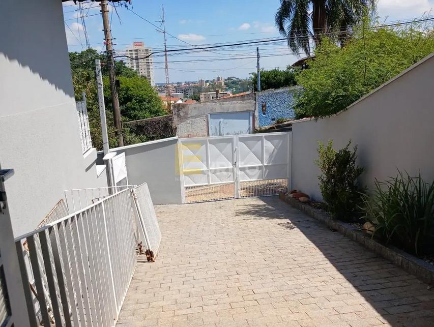 Casa à venda no VILA GENOVEVA em Valinhos/SP: 