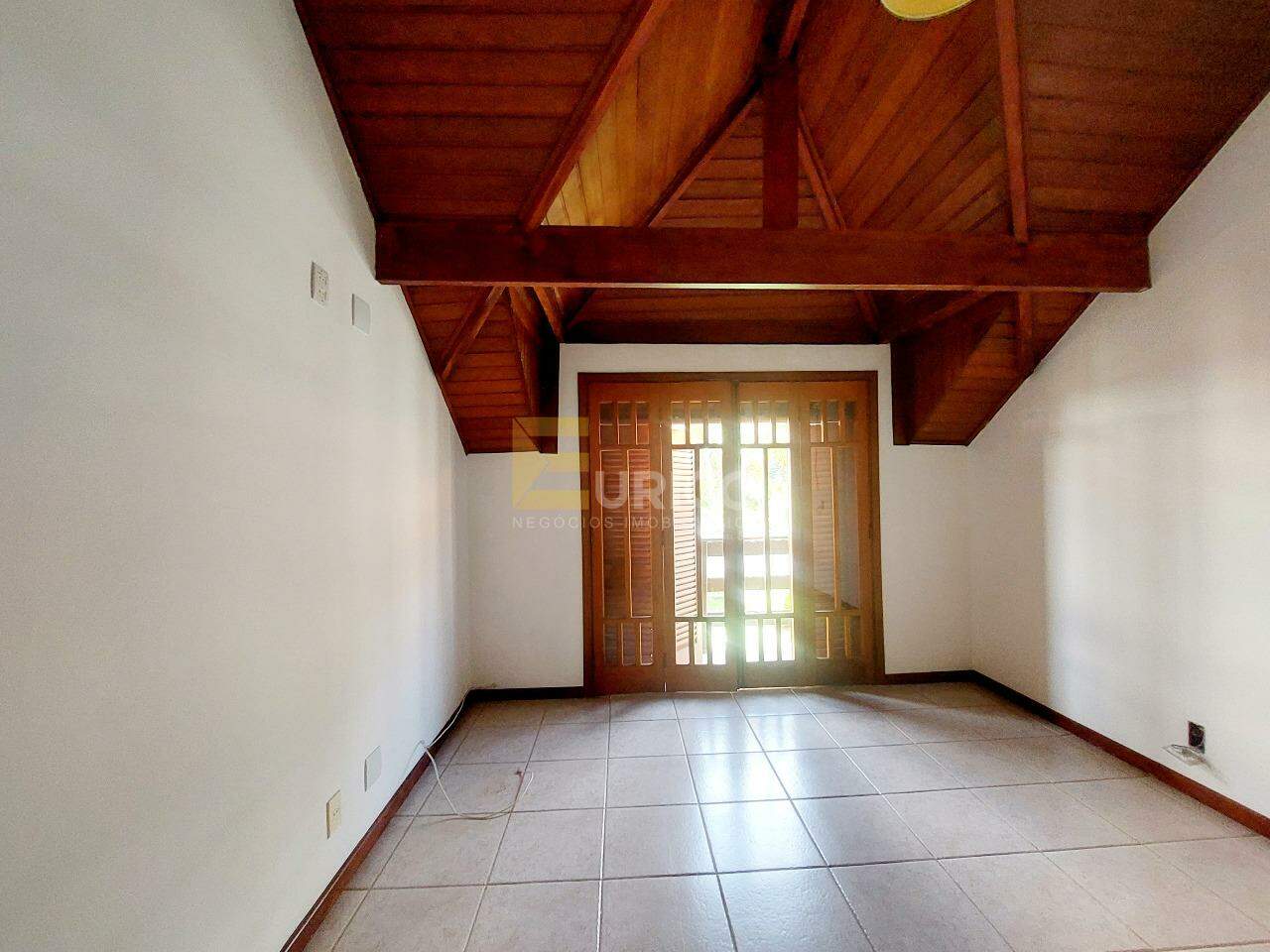 Casa em condomínio para aluguel no Condomínio Residencial Camburi em Valinhos/SP: