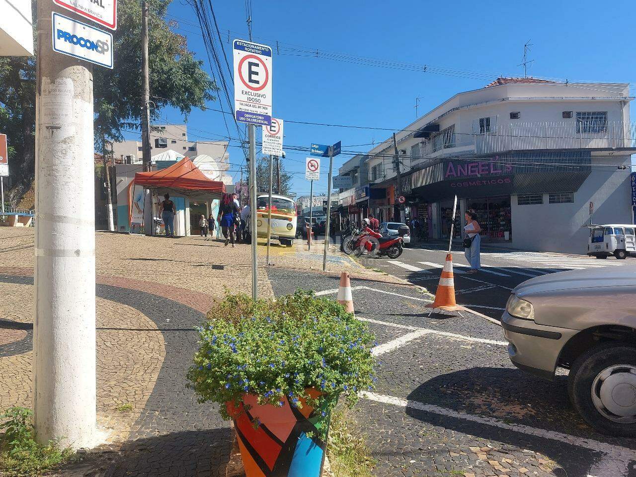 Sala para aluguel no Centro em Valinhos/SP: 