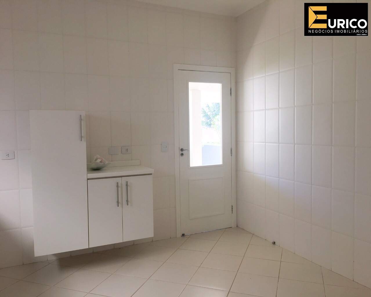 Casa em condomínio à venda no Condomínio Recanto dos Paturis em Vinhedo/SP: Foto 01