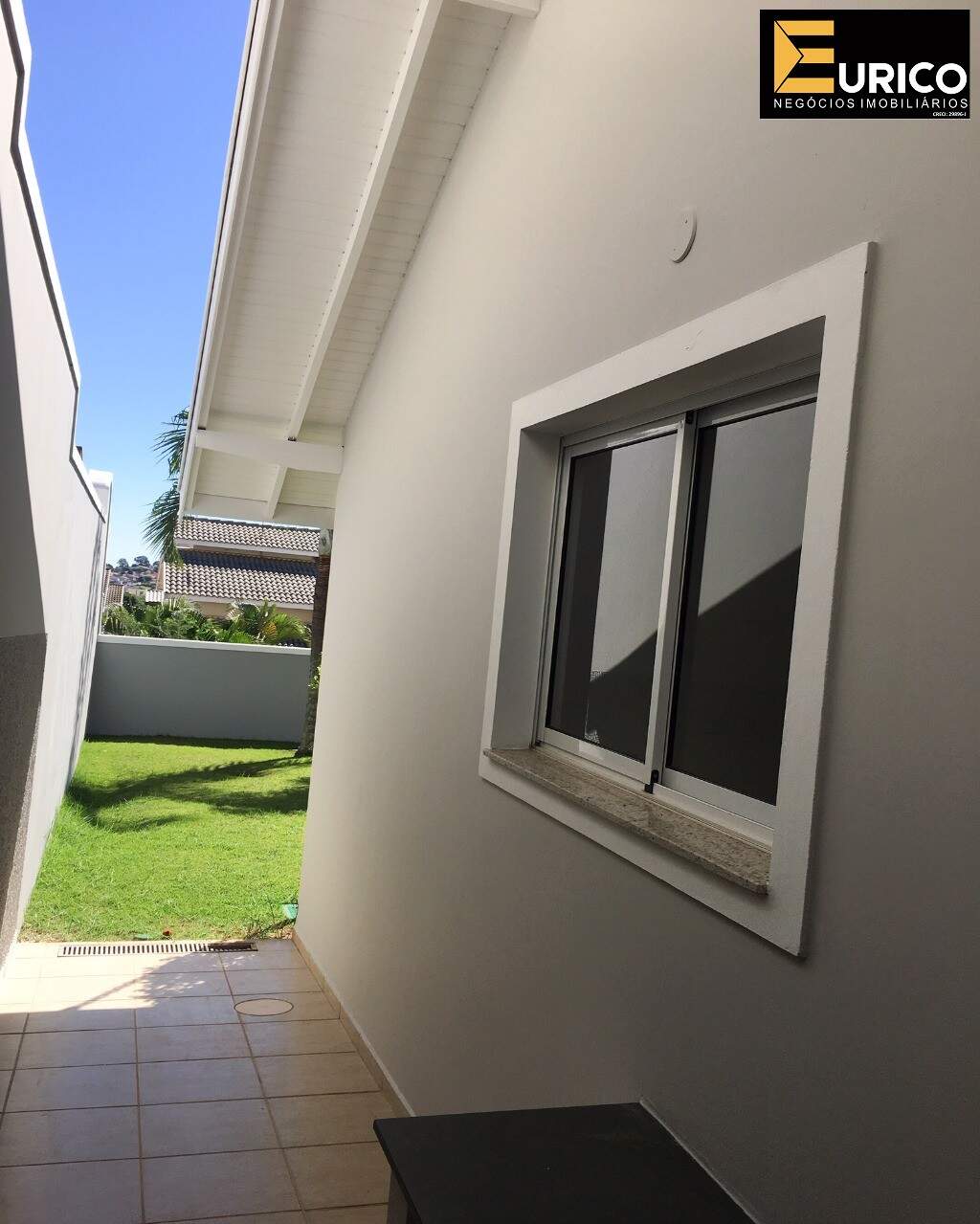 Casa em condomínio à venda no Condomínio Recanto dos Paturis em Vinhedo/SP: Foto 01