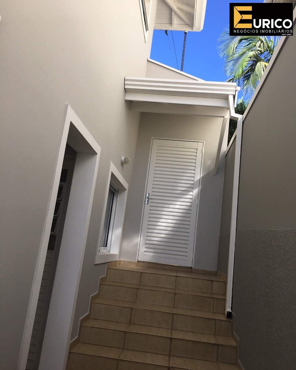 Casa em condomínio à venda no Condomínio Recanto dos Paturis em Vinhedo/SP: Foto 01