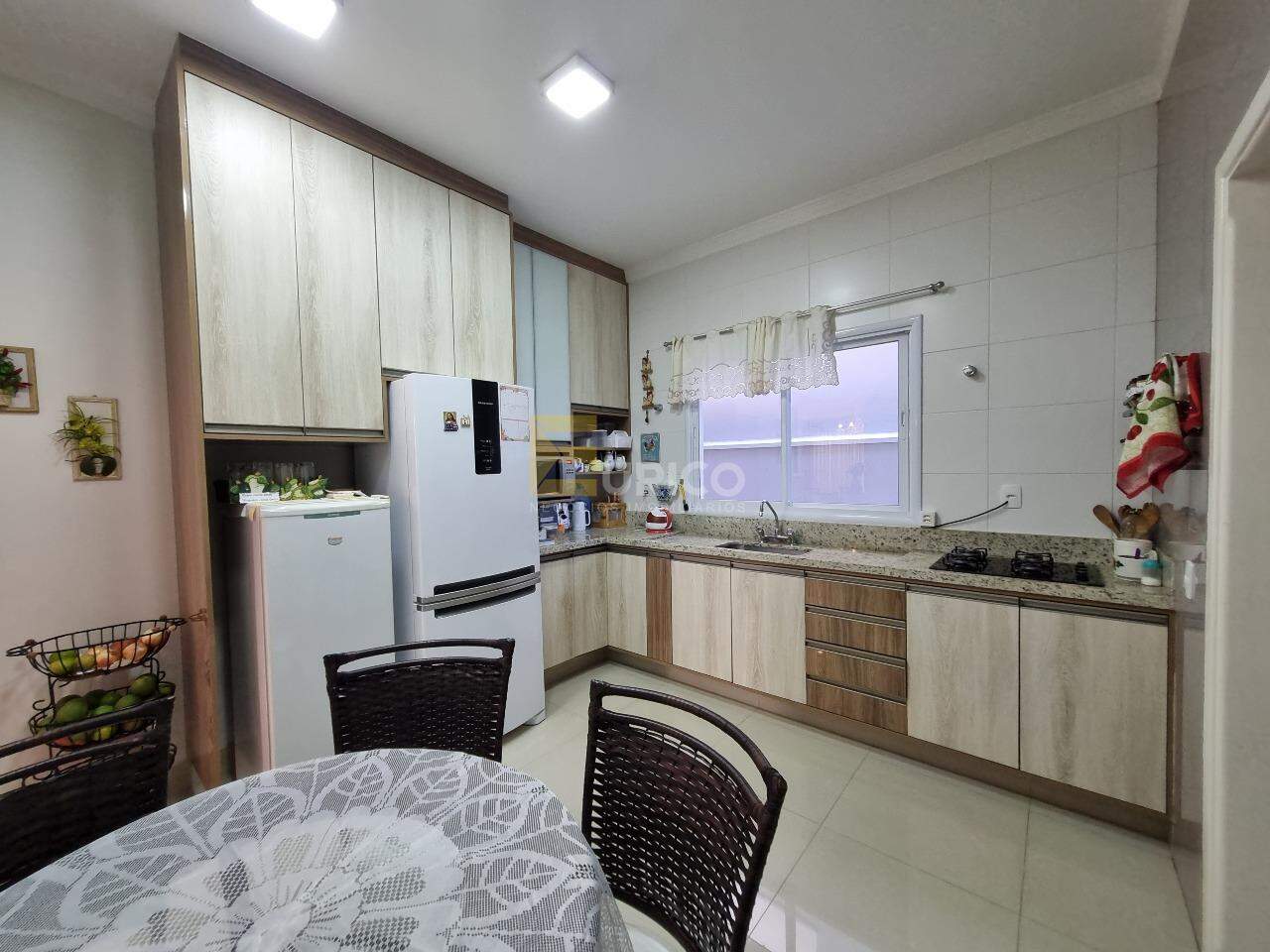 Casa em condomínio à venda no Condomínio Fiorella em Valinhos/SP: Cozinha
