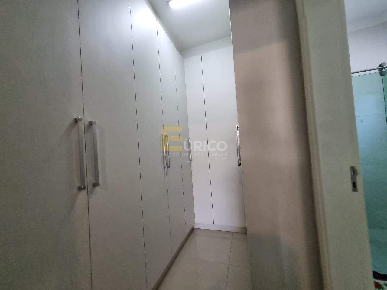 Casa em condomínio à venda no Condomínio Fiorella em Valinhos/SP: Closet da 3a. suíte