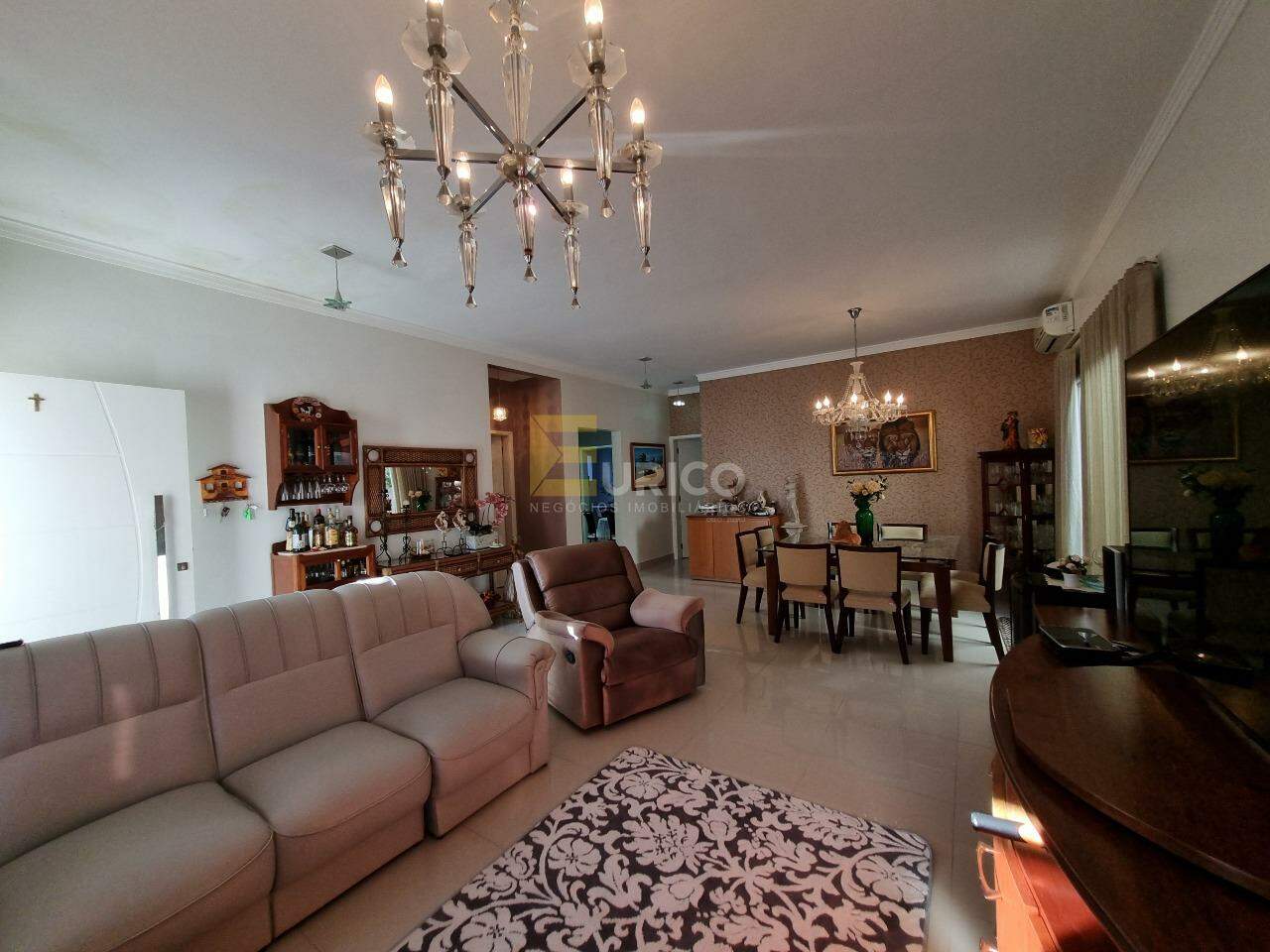 Casa em condomínio à venda no Condomínio Fiorella em Valinhos/SP: Sala de estar / jantar