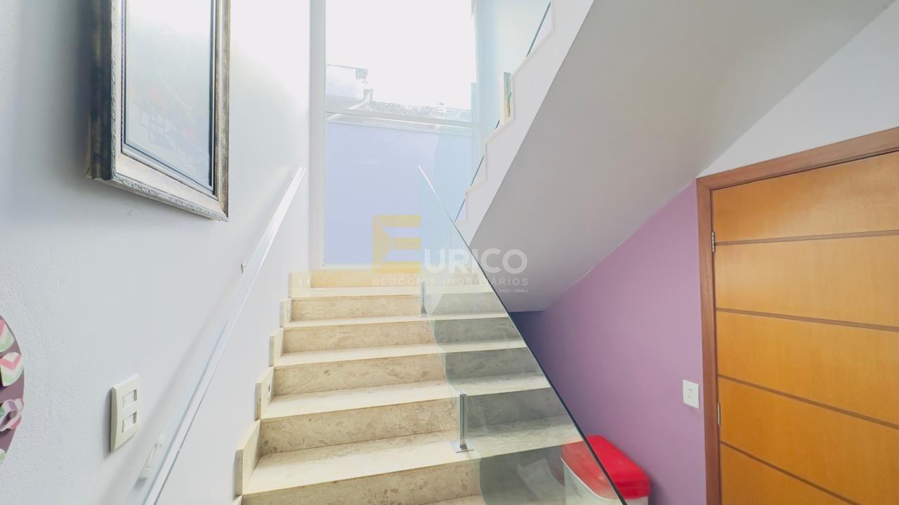 Casa em condomínio à venda no Condomínio Bosque dos Cambarás em Valinhos/SP: 