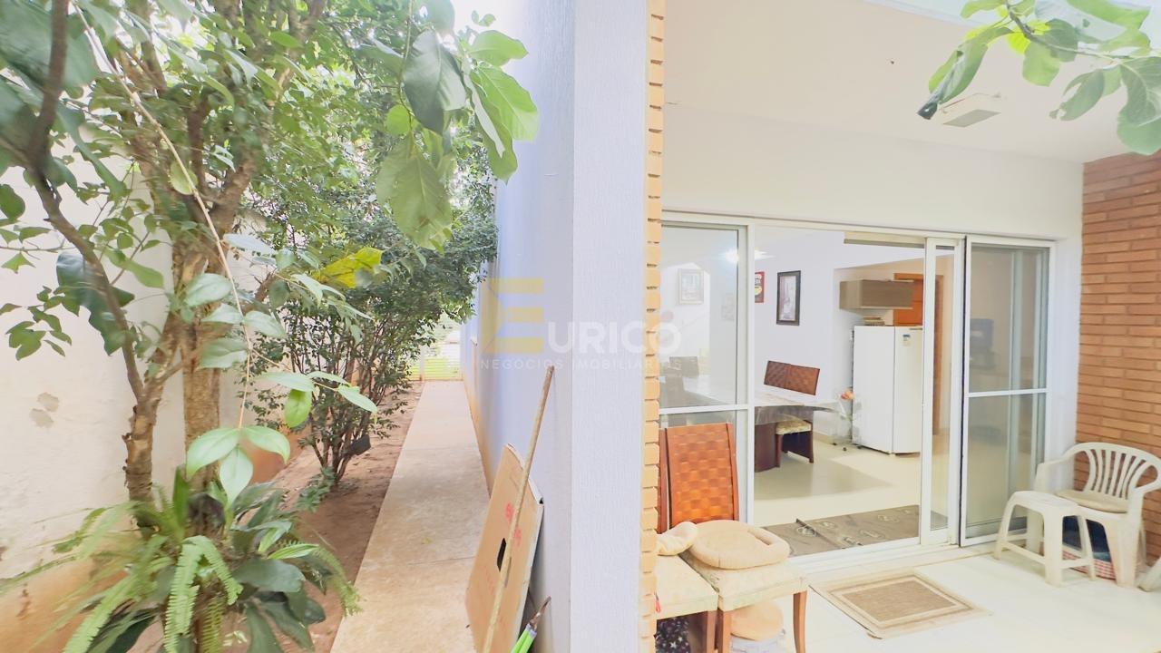 Casa em condomínio à venda no Condomínio Bosque dos Cambarás em Valinhos/SP: 