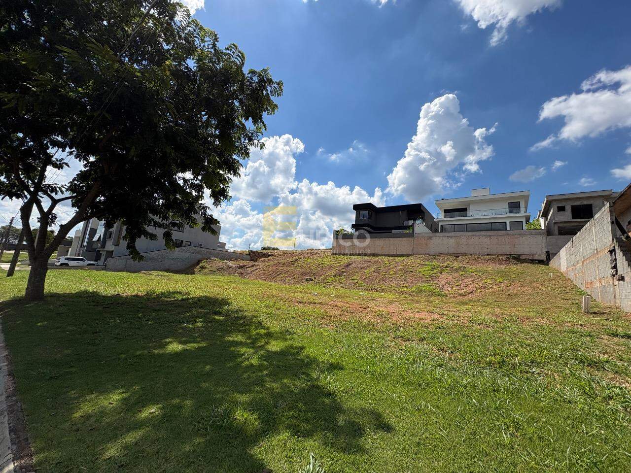Terreno em Condomínio à venda no Condomínio Santa Isabel II em Louveira/SP: 