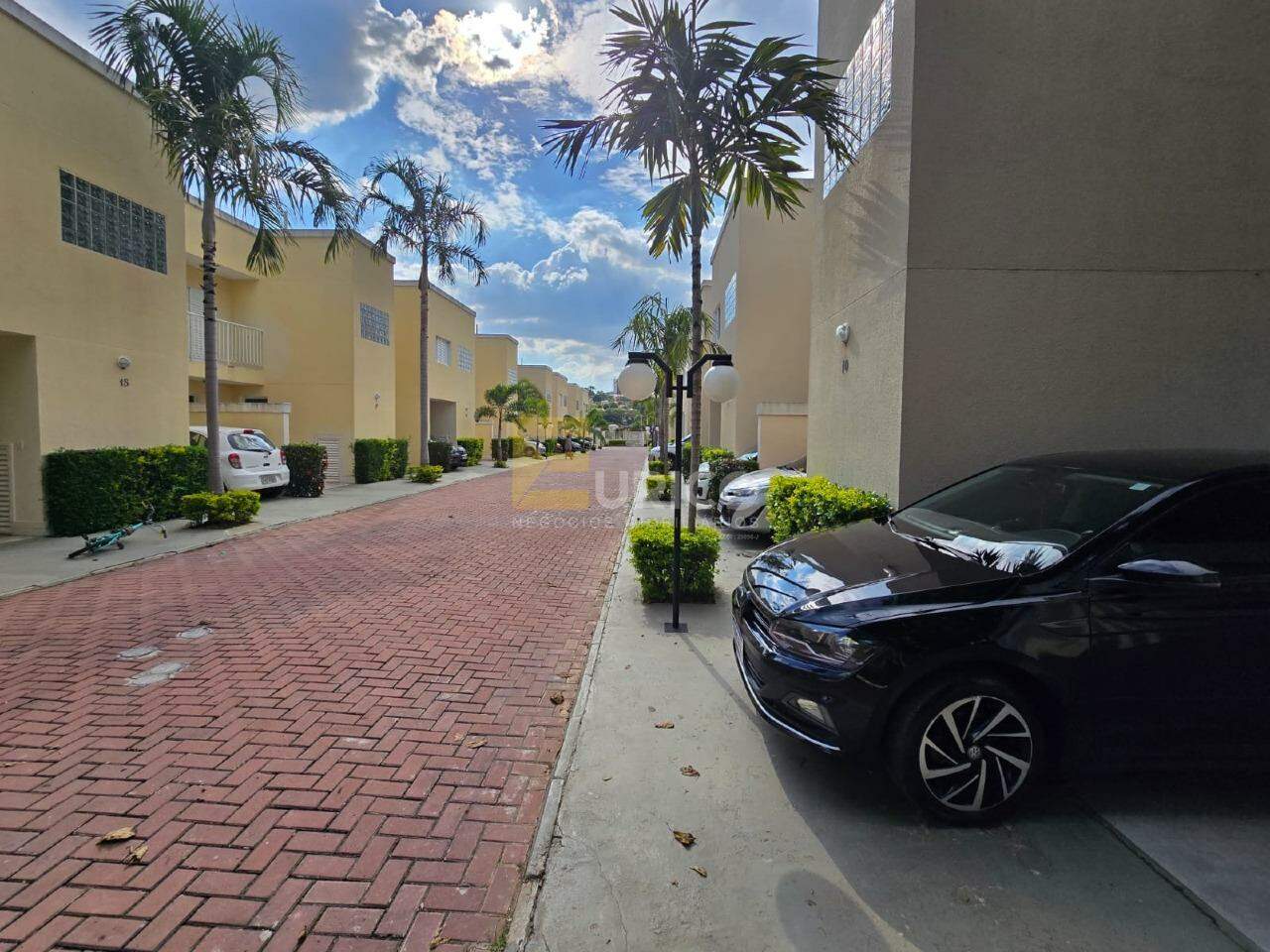 Casa em condomínio à venda no Condomínio Residencial Santa Elisa em Valinhos/SP: 