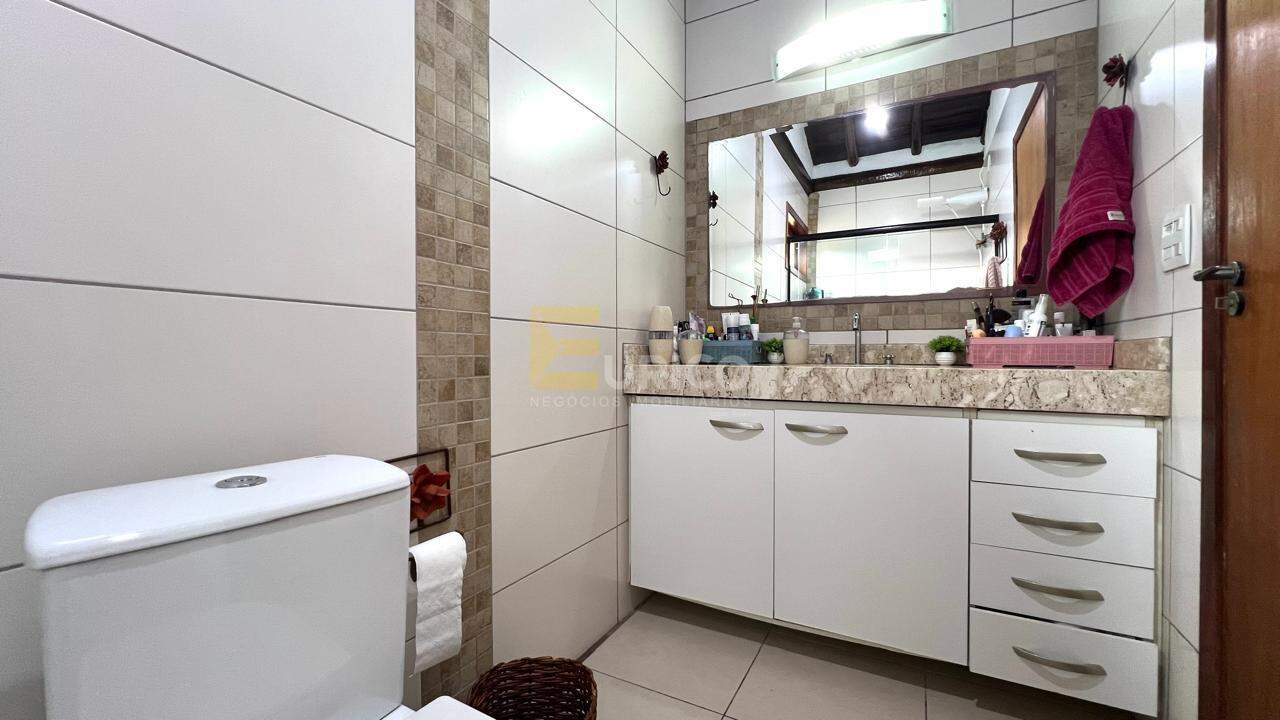 Casa em condomínio à venda no Condomínio Portal do Jequitibá em Valinhos/SP: 