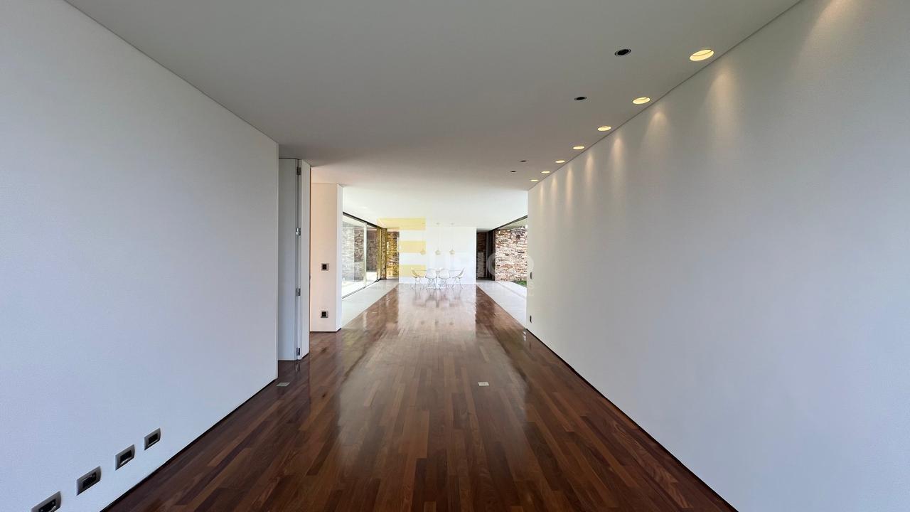 Casa em condomínio à venda no Condomínio Moinho de Vento em Valinhos/SP: 