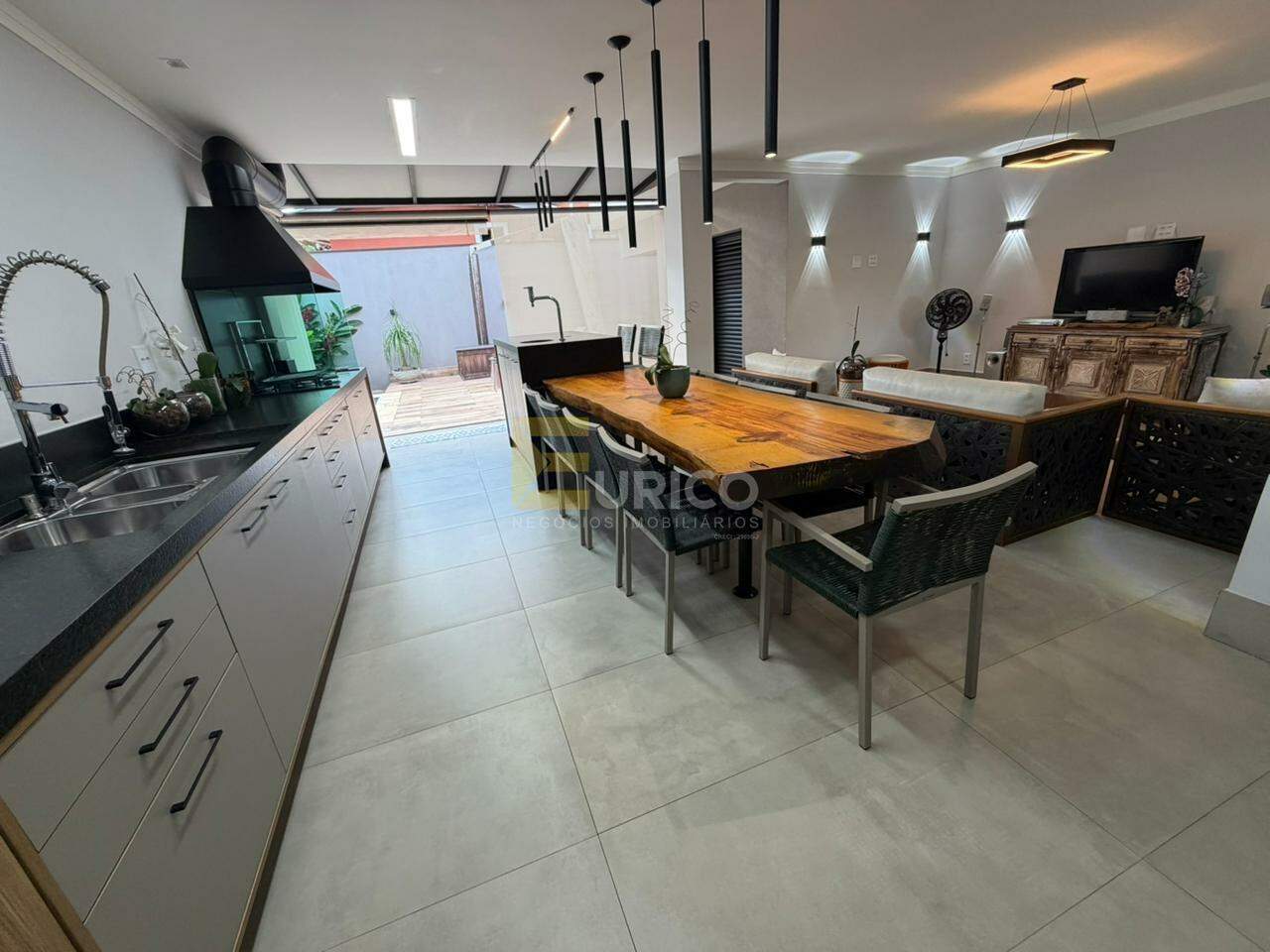 Casa à venda no PARQUE TERRANOVA em Valinhos/SP: 