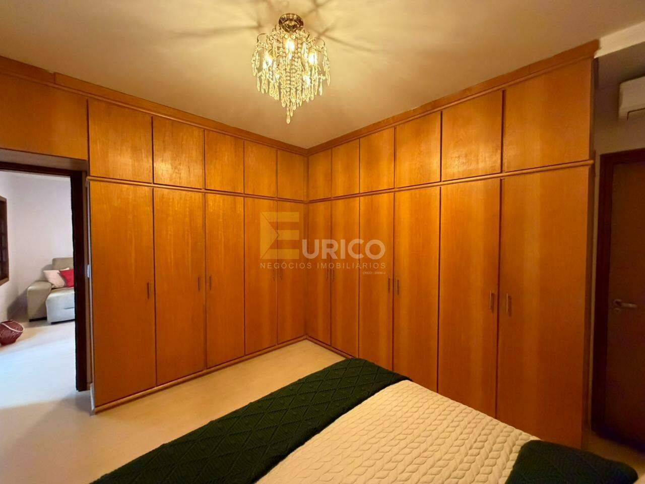 Casa à venda no PARQUE TERRANOVA em Valinhos/SP: 