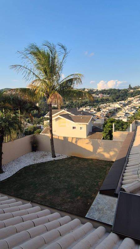 Casa em condomínio à venda no Condomínio Recanto dos Paturis em Vinhedo/SP: 