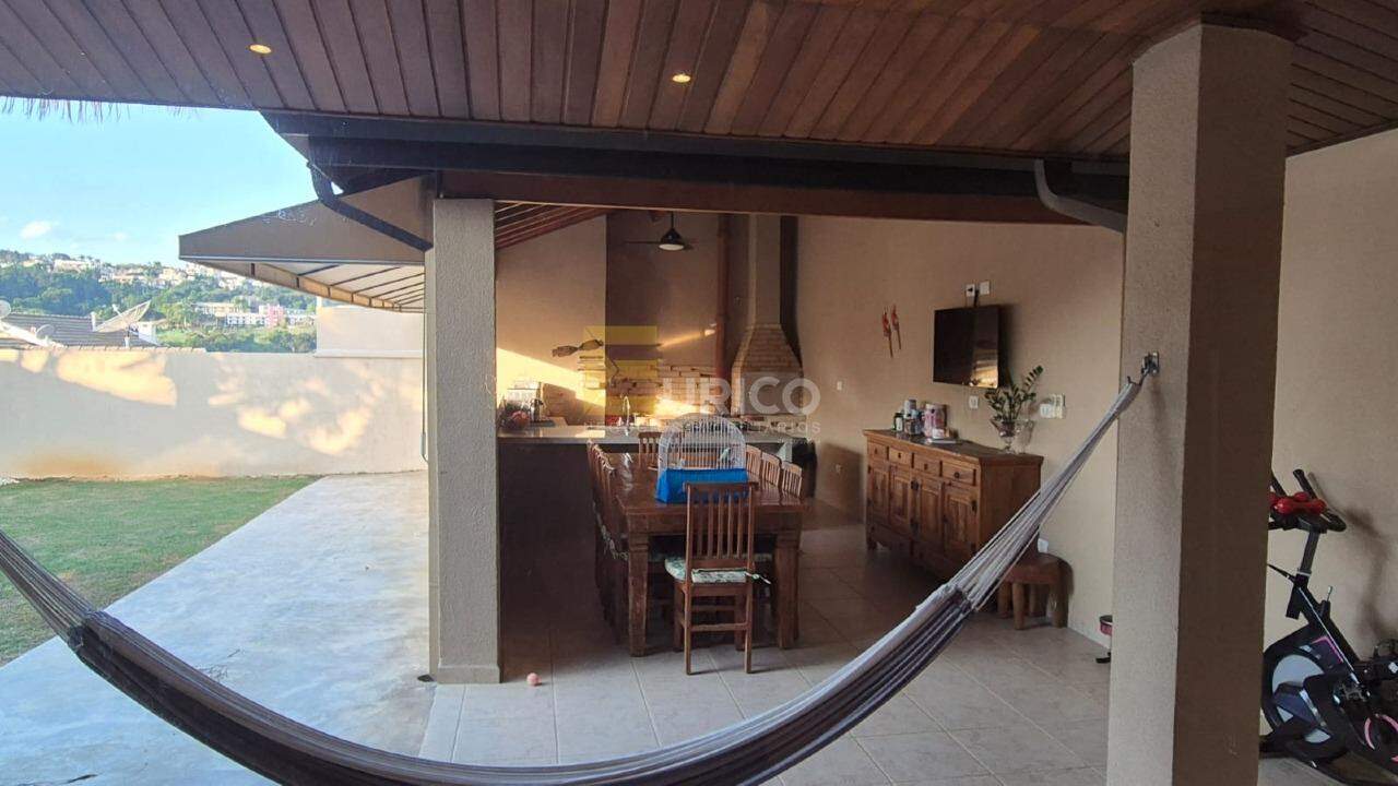 Casa em condomínio à venda no Condomínio Recanto dos Paturis em Vinhedo/SP: 