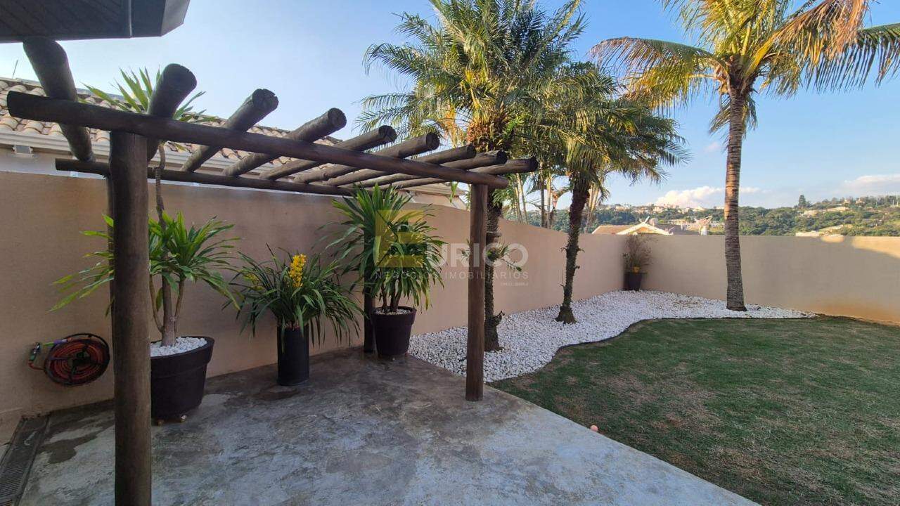 Casa em condomínio à venda no Condomínio Recanto dos Paturis em Vinhedo/SP: 