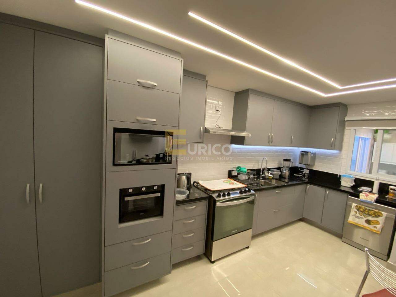 Casa em condomínio à venda no Condomínio Piemonte Residenziale em Vinhedo/SP: cozinha completa