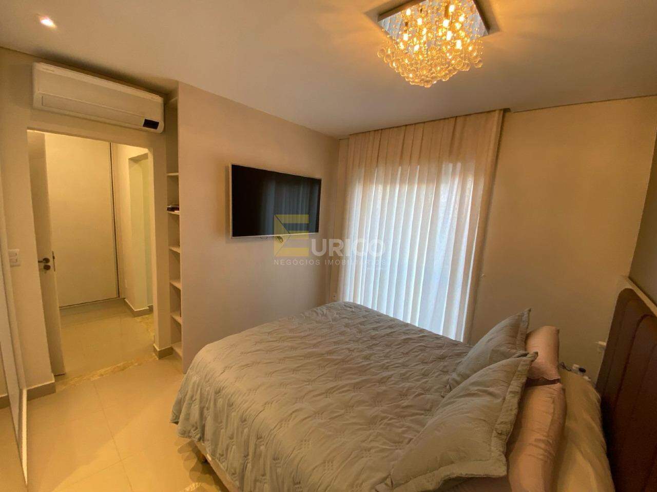 Casa em condomínio à venda no Condomínio Piemonte Residenziale em Vinhedo/SP: suíte principal