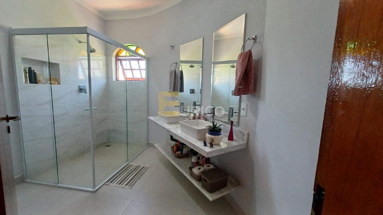 Casa em condomínio à venda no Condomínio Residencial Terras do Caribe em Valinhos/SP: 