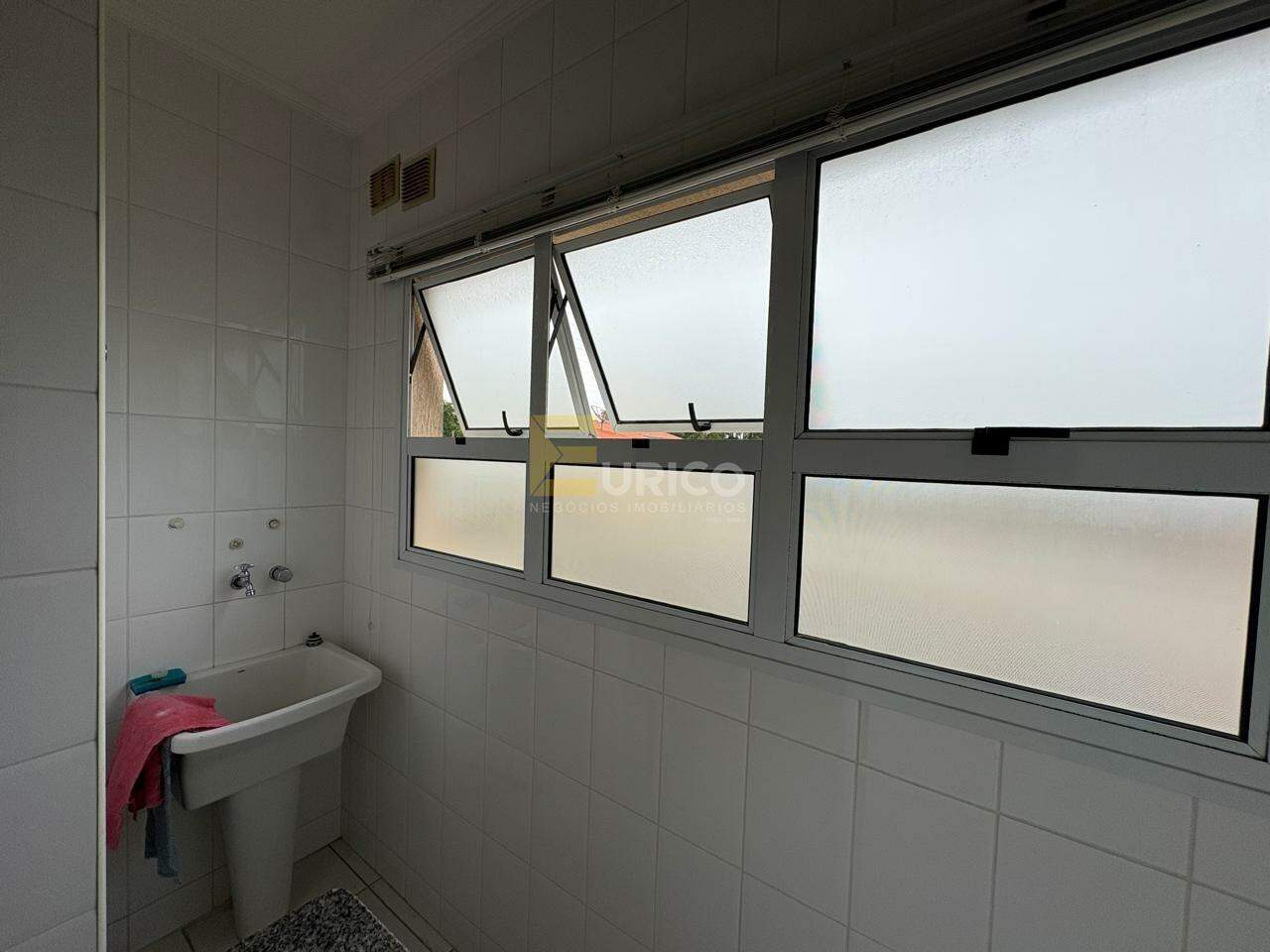 Apartamento à venda no Edifício Mont Blanc em Vinhedo/SP: LAVANDERIA