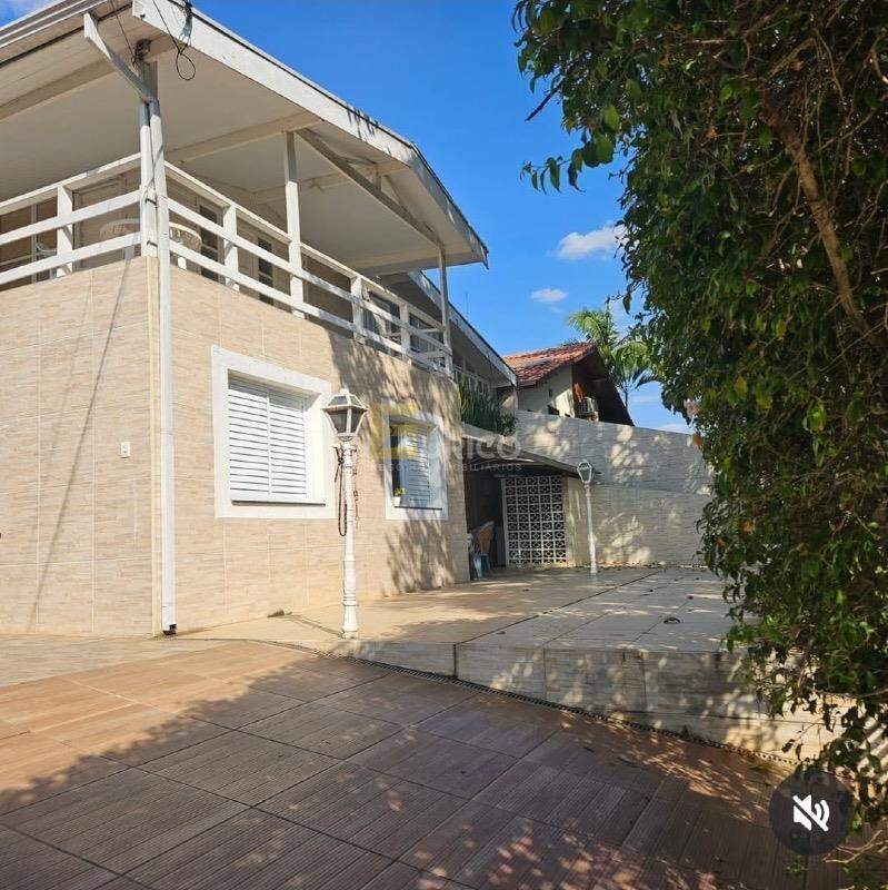 Casa em condomínio à venda no Condomínio Estância Marambaia em Vinhedo/SP: 