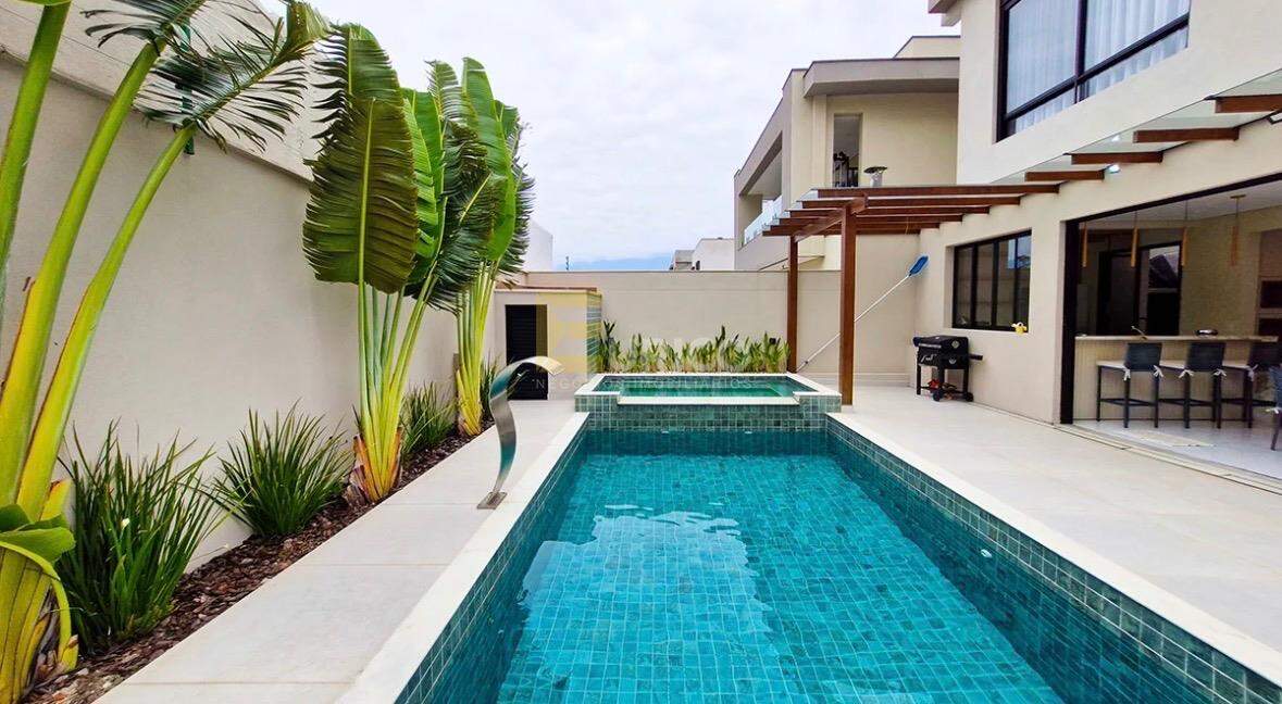Casa em condomínio à venda no Costa Nova em Caraguatatuba/SP: 