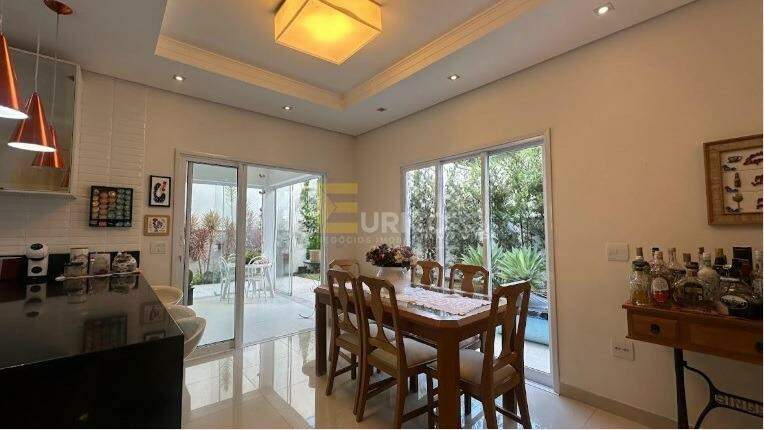 Casa em condomínio à venda no Condomínio Águas da Serra em Valinhos/SP: 
