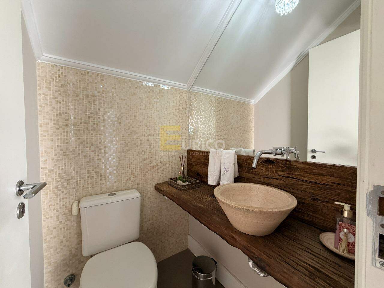 Casa em condomínio à venda no Condomínio Villaggio Dei Fiori em Louveira/SP: 