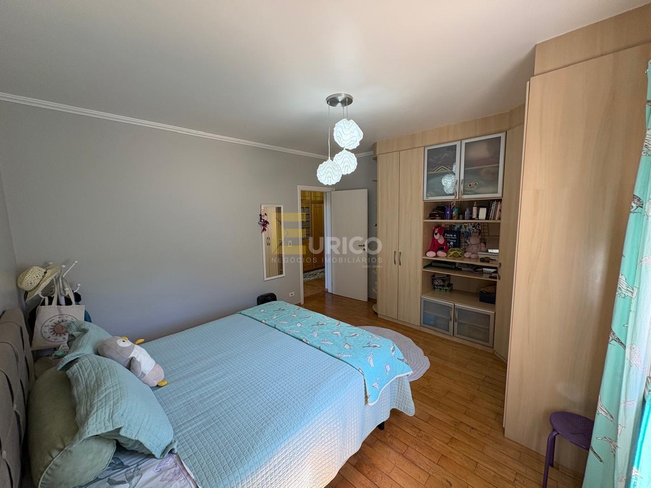 Casa em condomínio à venda no Condomínio Estância Marambaia em Vinhedo/SP: quarto