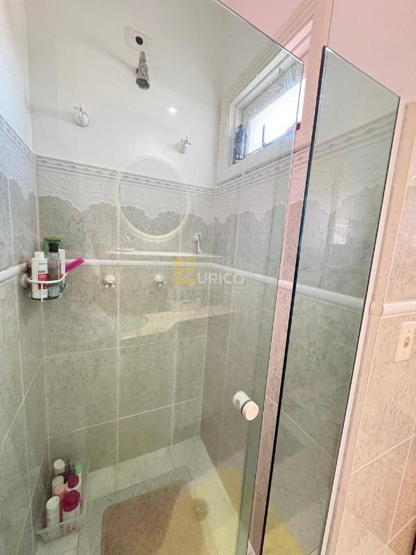 Casa em condomínio à venda no Condomínio Estância Marambaia em Vinhedo/SP: wc suíte