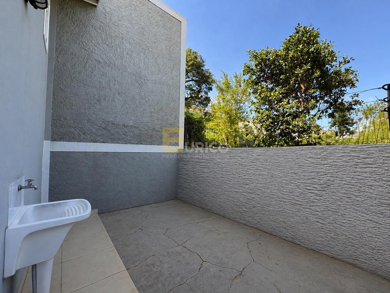 Casa em condomínio à venda no Condomínio Estância Marambaia em Vinhedo/SP: quintal