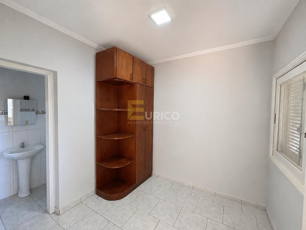 Casa em condomínio à venda no Condomínio Estância Marambaia em Vinhedo/SP: suíte da edícula