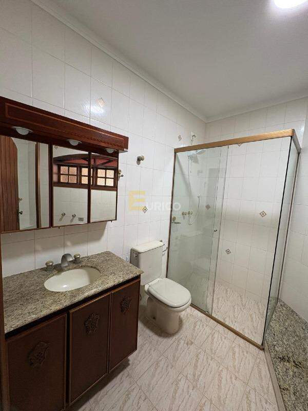 Casa em condomínio para aluguel no Condomínio Vista Alegre - Sede em Vinhedo/SP: WC APOIO DOS 2 QUARTOS