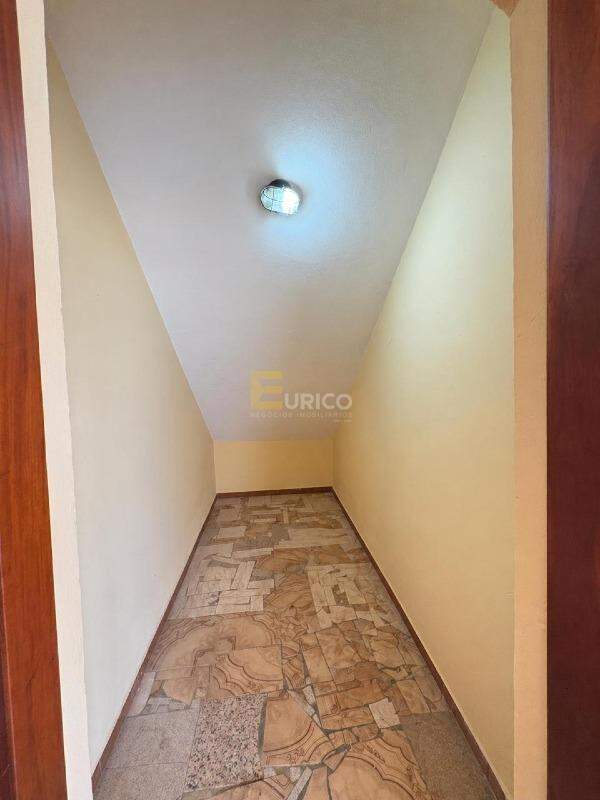 Casa em condomínio para aluguel no Condomínio Vista Alegre - Sede em Vinhedo/SP: QUARTO DE APOIO