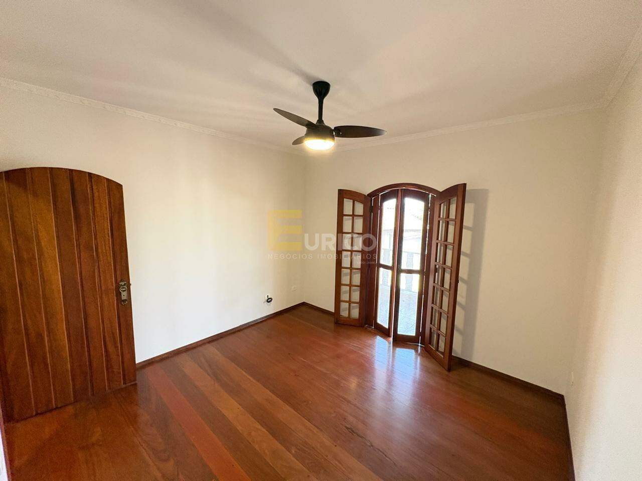 Casa em condomínio para aluguel no Condomínio Vista Alegre - Sede em Vinhedo/SP: QUARTO
