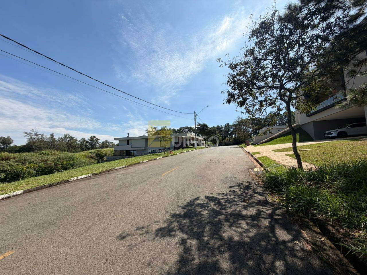 Terreno em Condomínio à venda no Condomínio Villa Lombarda em Valinhos/SP: