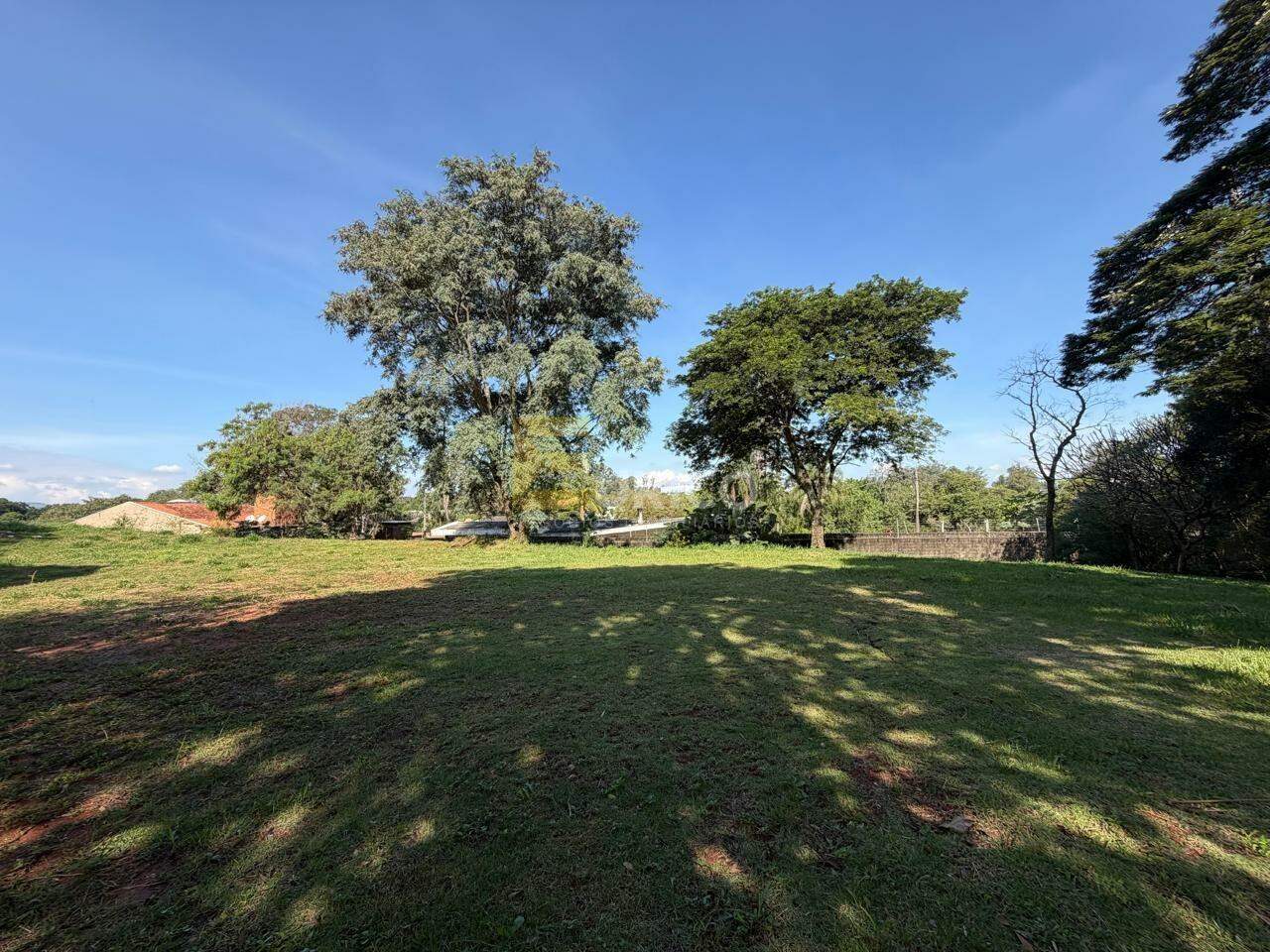 Terreno em Condomínio à venda no Condomínio Villa Lombarda em Valinhos/SP: 