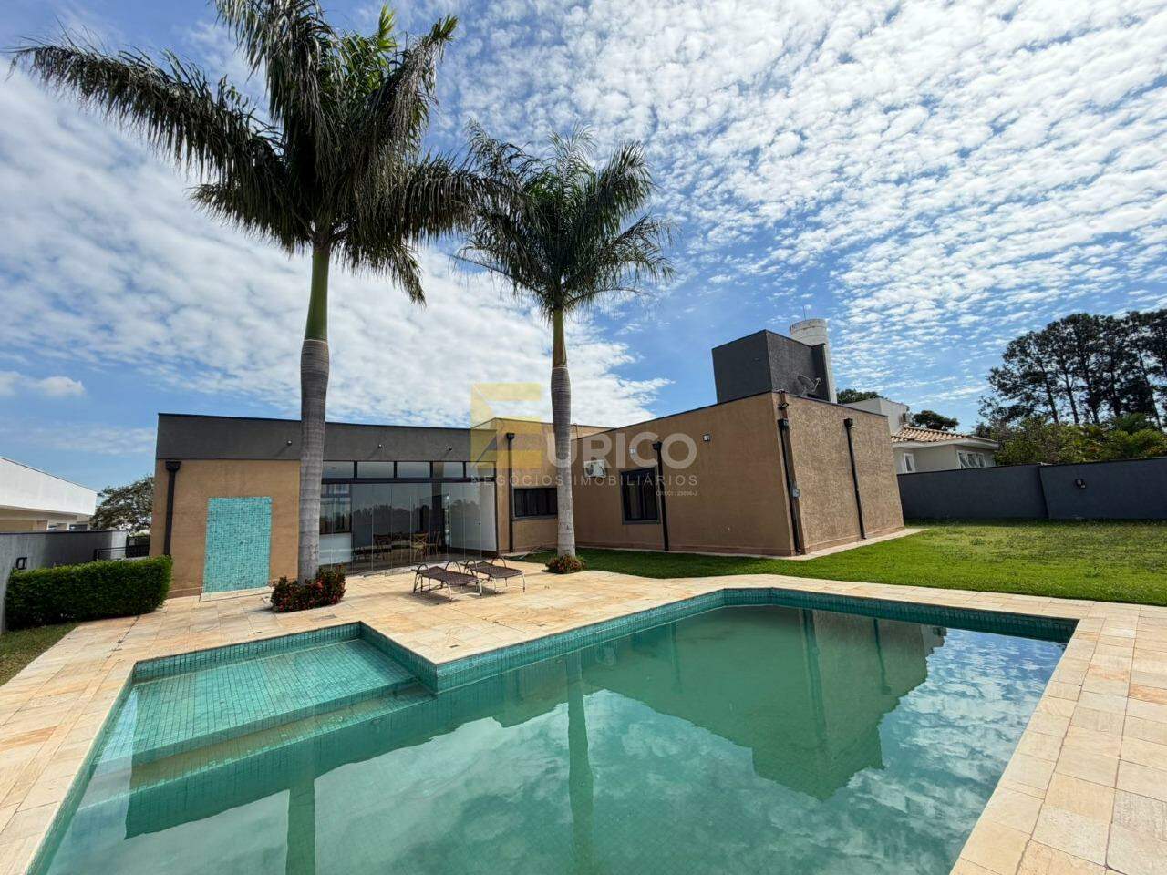 Casa em condomínio à venda no Condomínio Villa Lombarda em Valinhos/SP: 