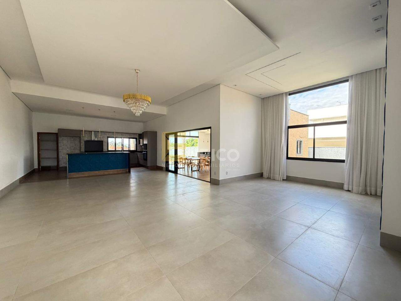 Casa em condomínio à venda no Condomínio Villa Lombarda em Valinhos/SP: