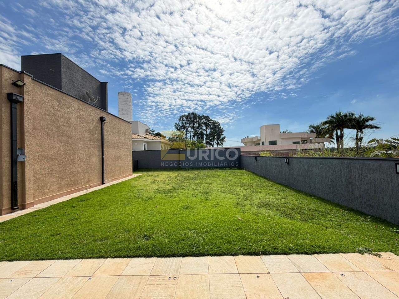 Casa em condomínio à venda no Condomínio Villa Lombarda em Valinhos/SP: