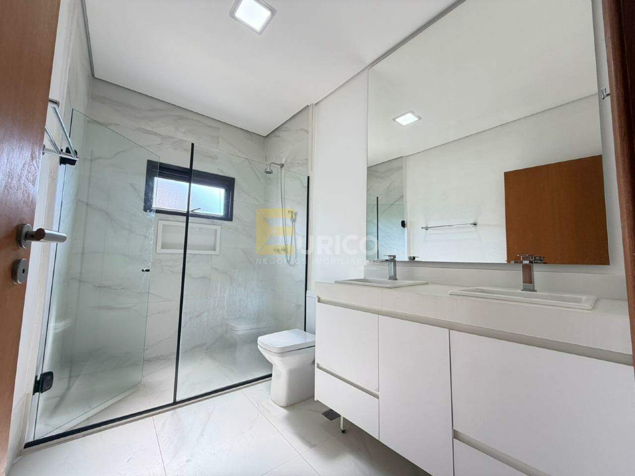Casa em condomínio à venda no Condomínio Villa Lombarda em Valinhos/SP: