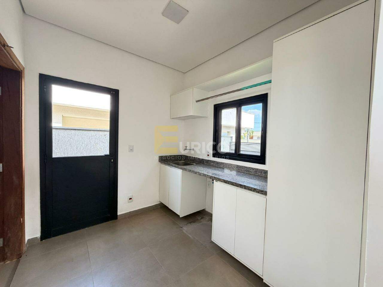 Casa em condomínio à venda no Condomínio Villa Lombarda em Valinhos/SP: