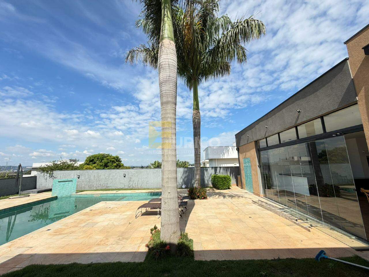 Casa em condomínio à venda no Condomínio Villa Lombarda em Valinhos/SP: