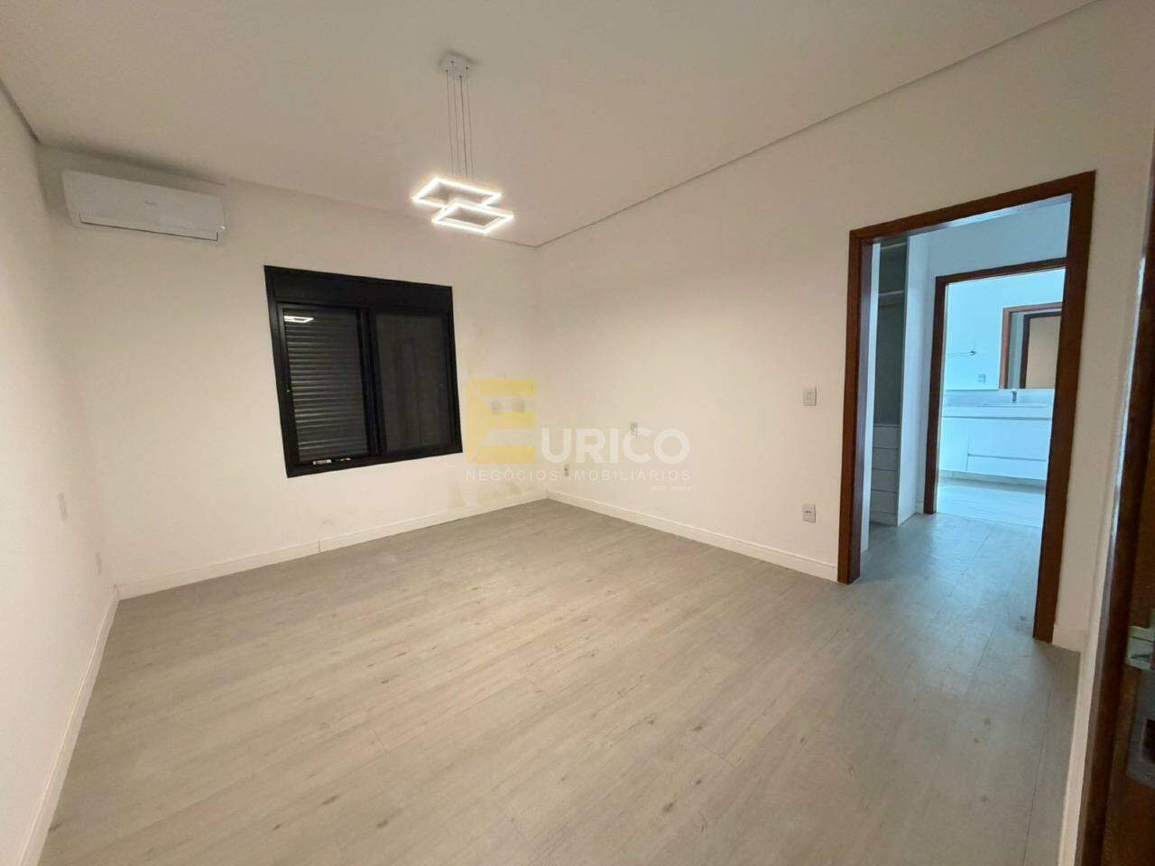 Casa em condomínio à venda no Condomínio Villa Lombarda em Valinhos/SP: