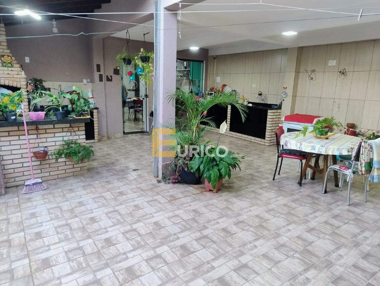 Casa à venda no Jardim Prestes de Barros em Sorocaba/SP: