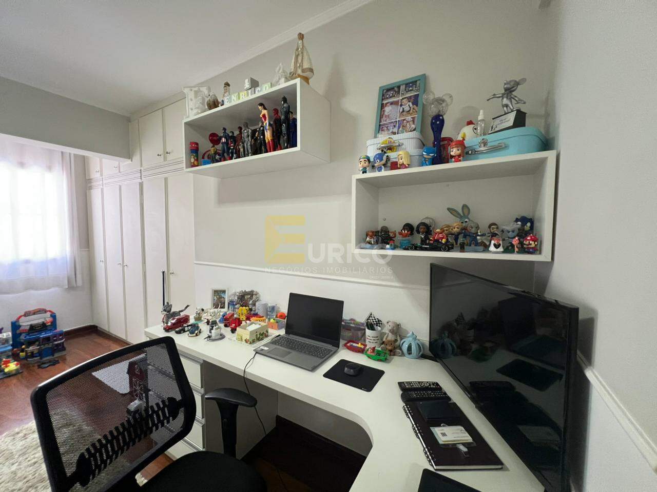 Apartamento à venda no Condomínio Edifício Topázio em Valinhos/SP: