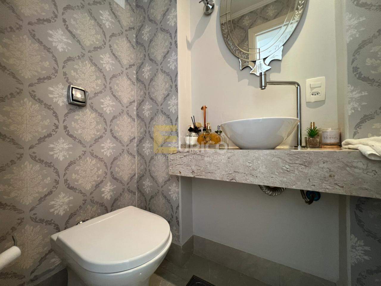Apartamento à venda no Condomínio Edifício Topázio em Valinhos/SP: